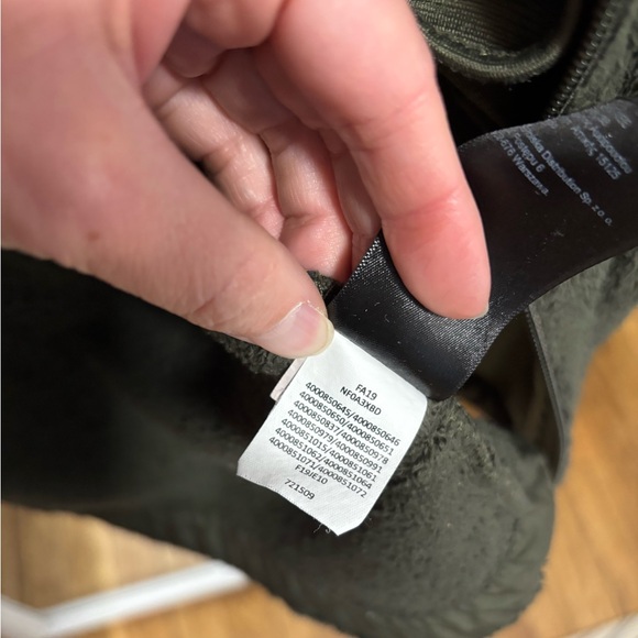 North Face Fleece - Picture 7 of 8